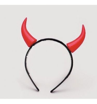 Крила,диадеми и клоунски нослета